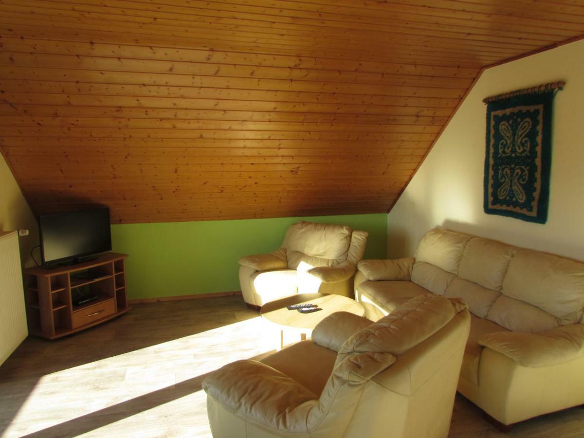 Ferienhaus Mit 2 Fewo In Mecklenburg Lägenhet Wesenberg Exteriör bild