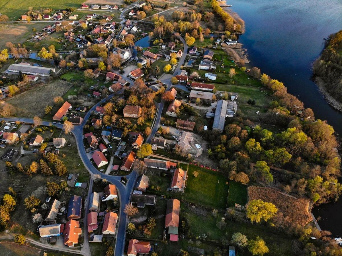 Ferienhaus Mit 2 Fewo In Mecklenburg Lägenhet Wesenberg Exteriör bild